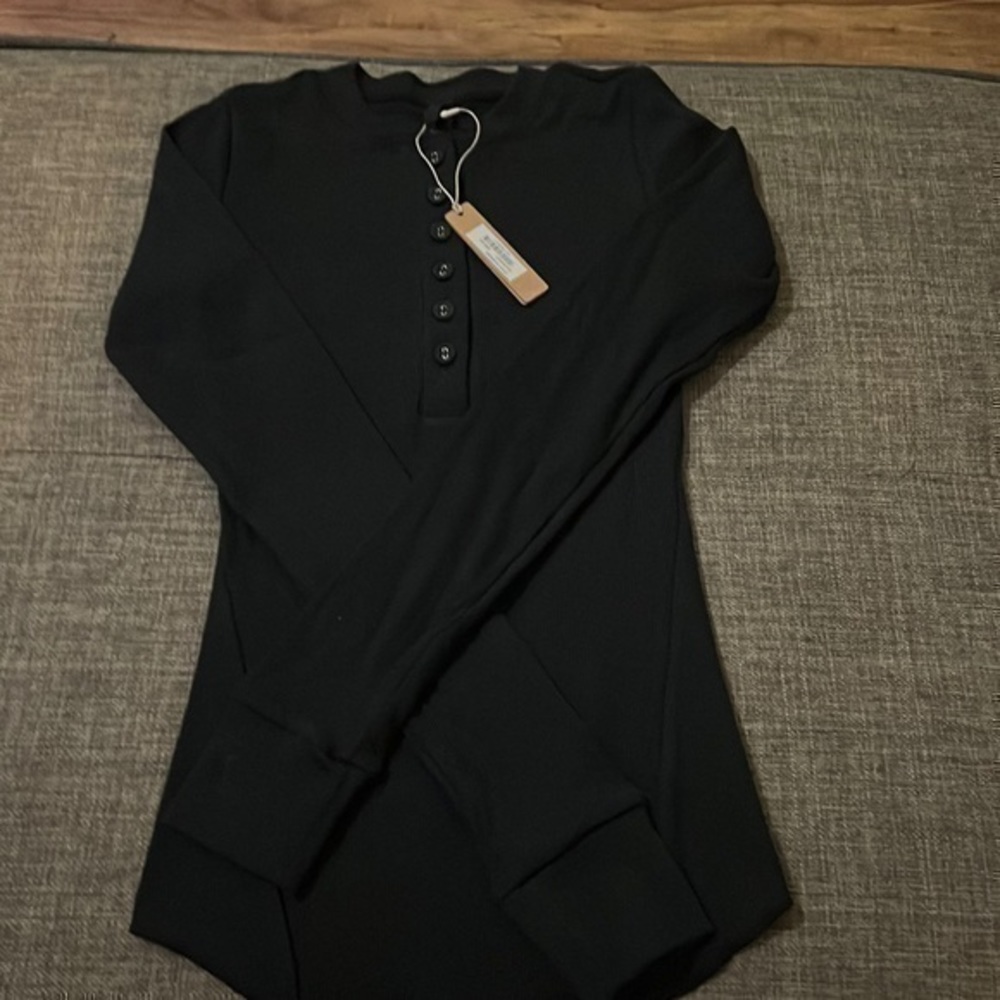 Skims Soft Lounge Long Sleeve Button Up Shirt - Picture 1 of 9